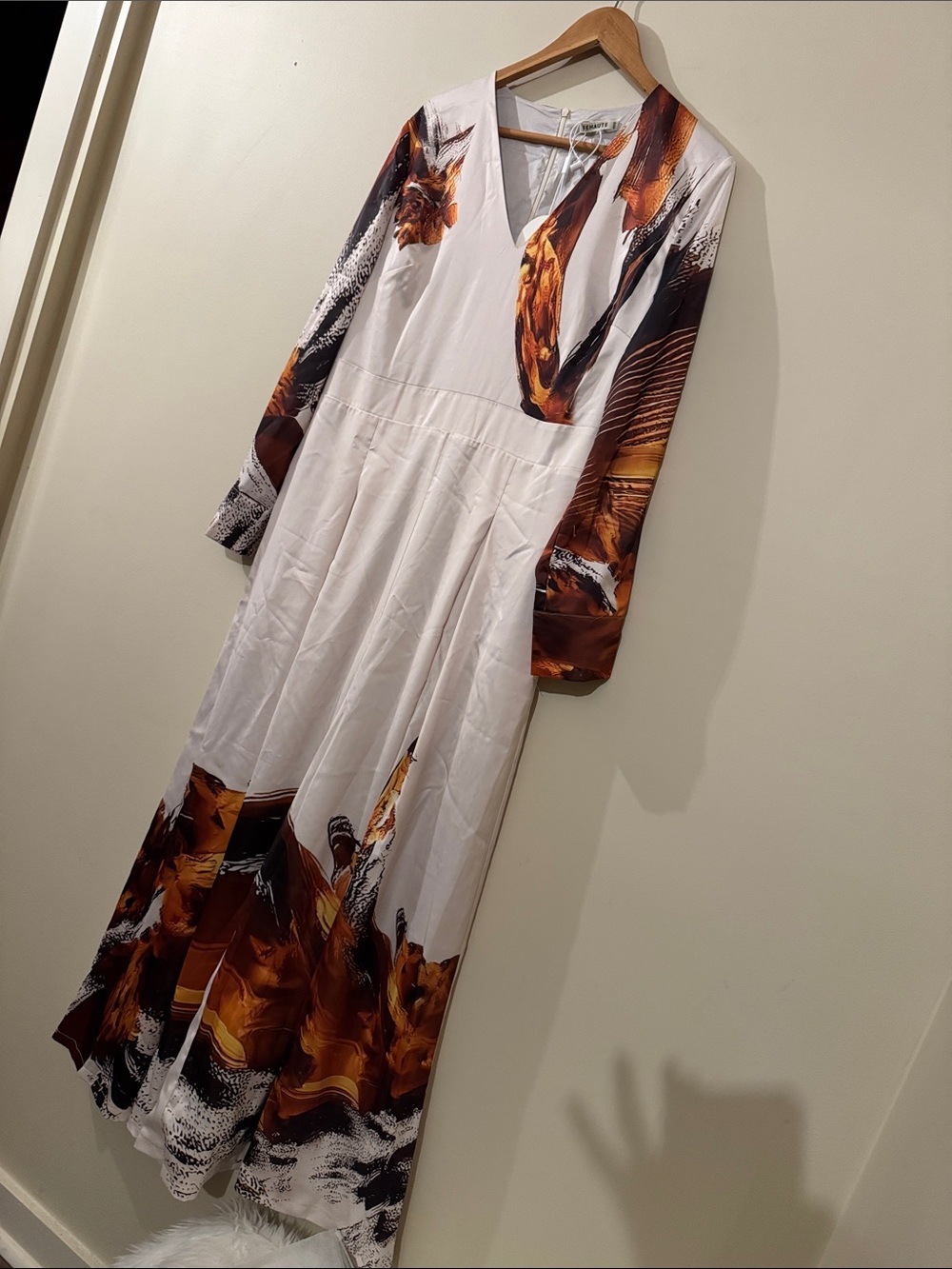 Long Sleeve sx12 V-Neck jumpsuit. Gorgeous!  Never worn. Pockets. Lehaute